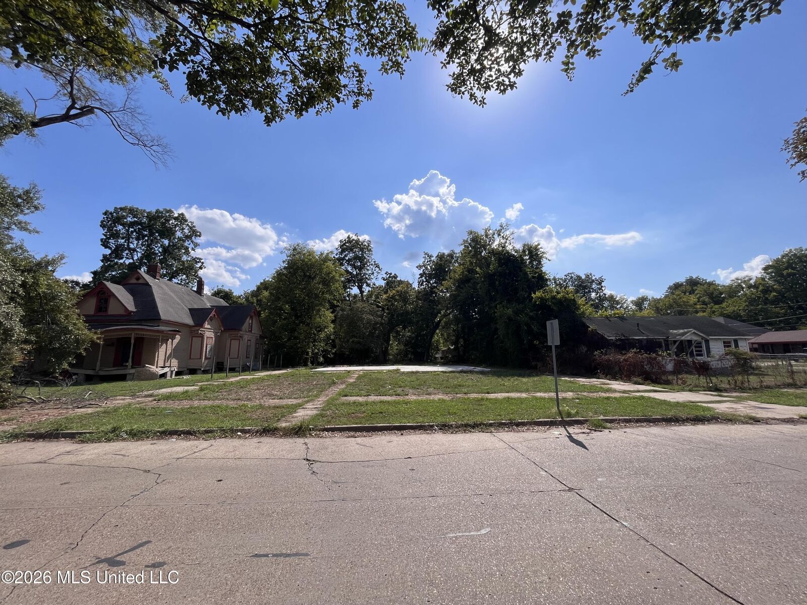 Property Photo: 507 Central Street MS 38701