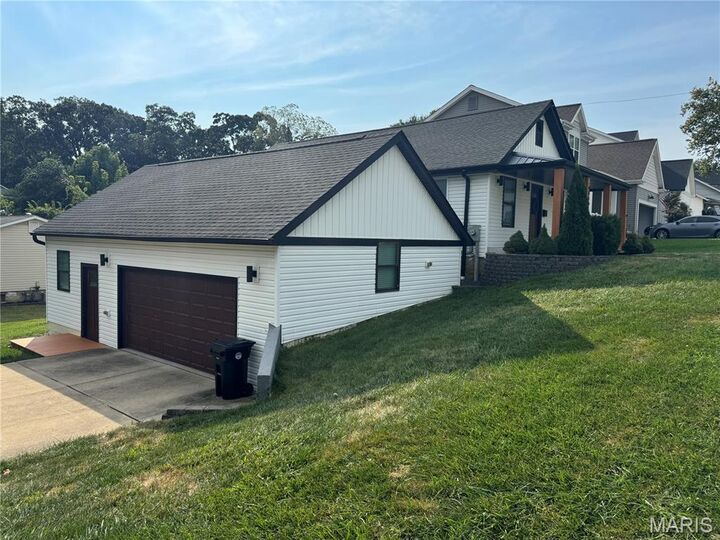 Property Photo: 406 George Avenue MO 63122