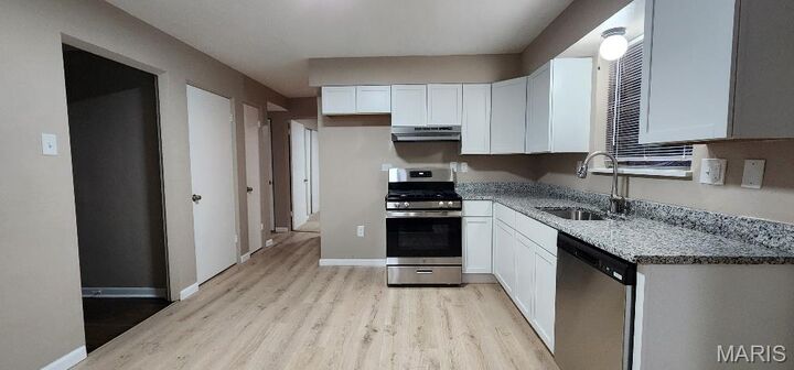 Property Photo: 7114 Groveland Drive MO 63121