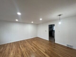 Property Photo: 7229 N Campbell Avenue IL 60645
