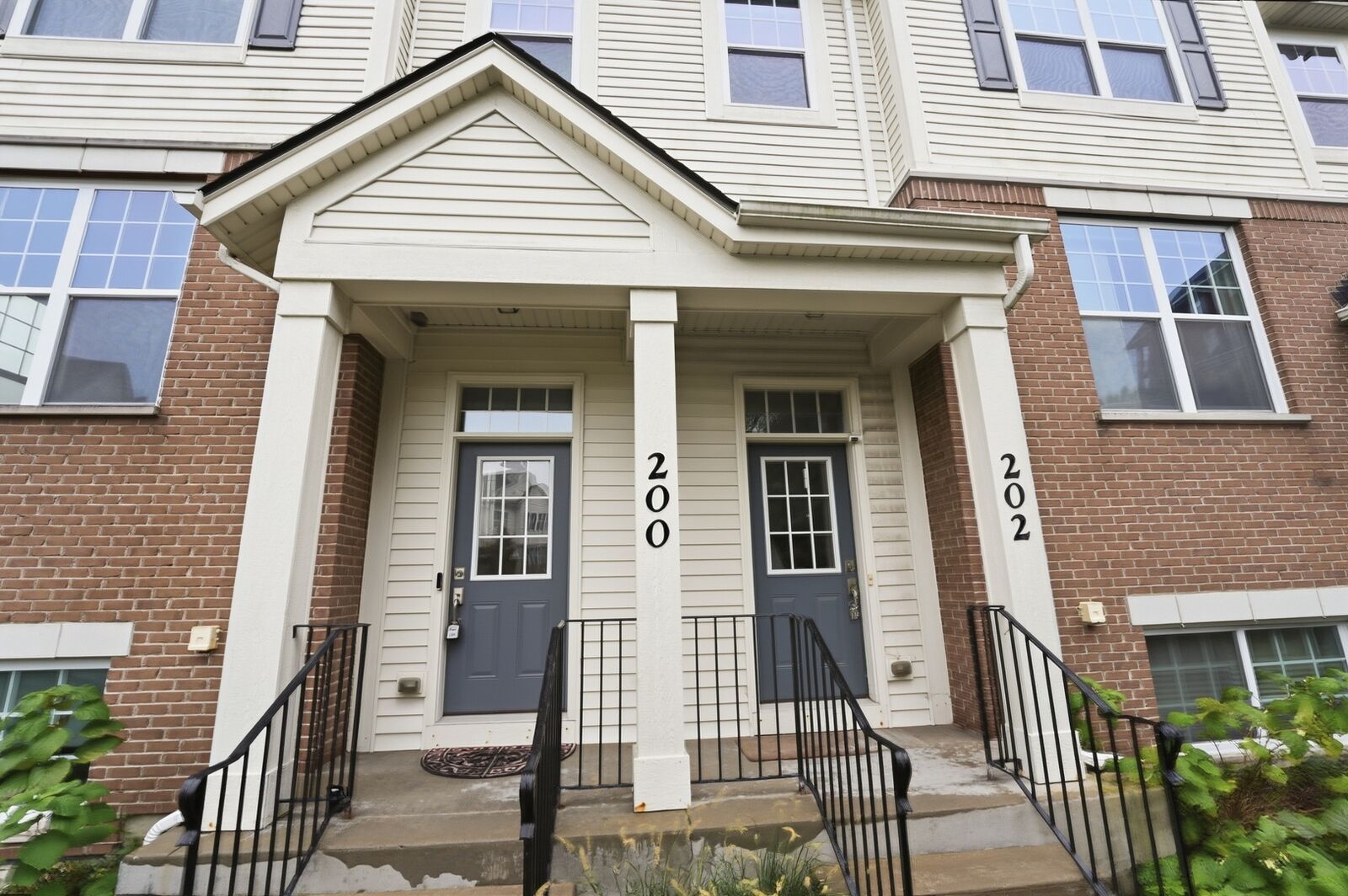 Property Photo:  200 Concord Court 0  IL 60053 