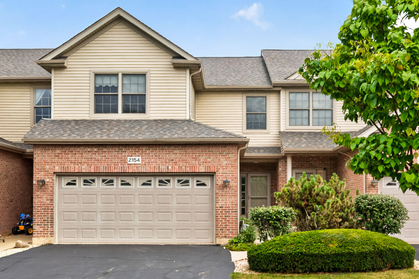 Property Photo: 2154 Patriot Drive IL 60115