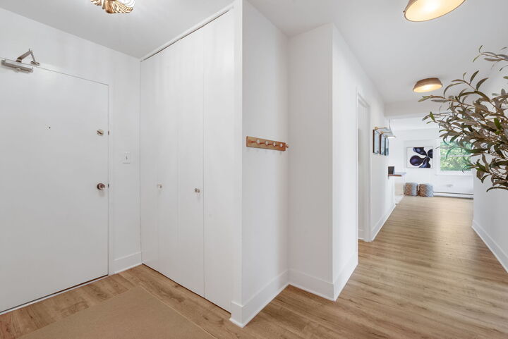 Property Photo: 141 N La Grange Road 302 IL 60525