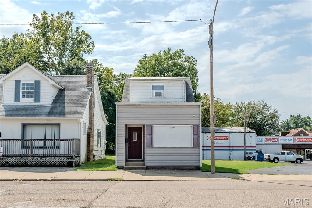 Property Photo:  1610 W Main Street  IL 62220 