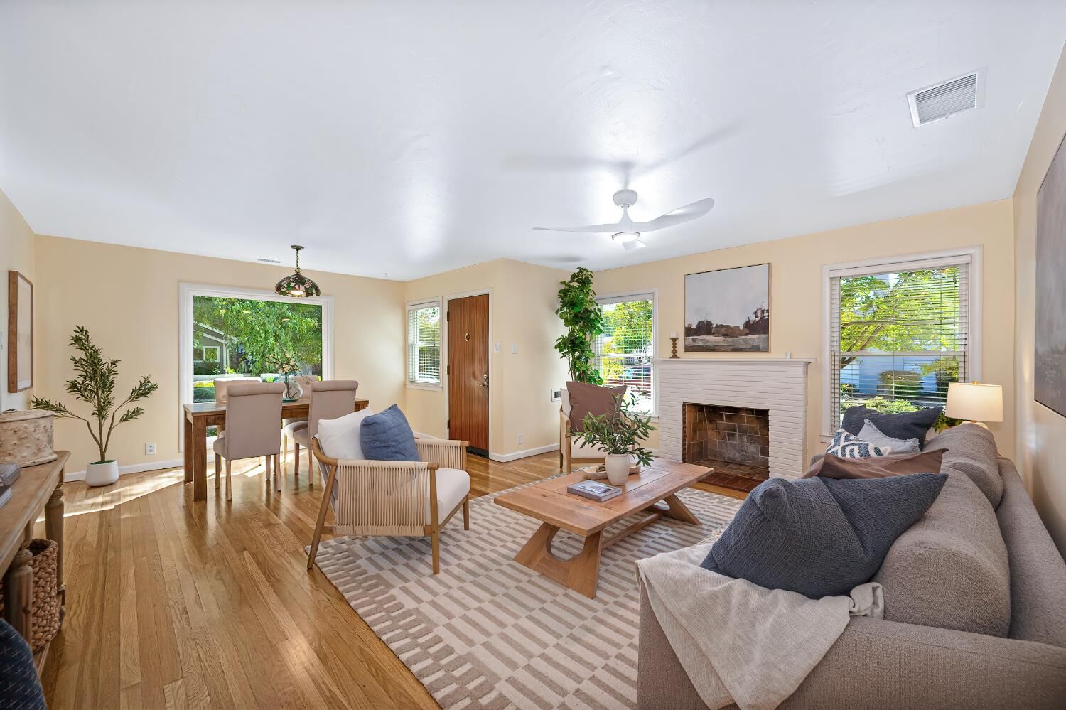 Property Photo: 5001 13th Avenue CA 95820