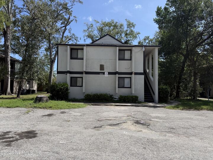 Property Photo:  5243 Westchase Court 4  FL 32210 