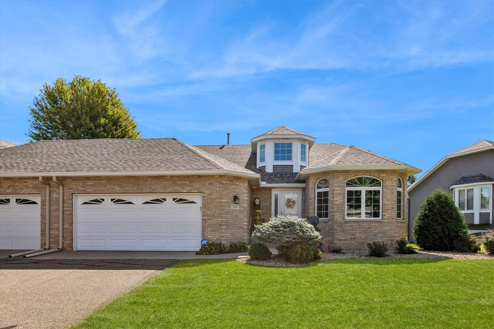 Property Photo: 3012 Highpointe Curve MN 55113