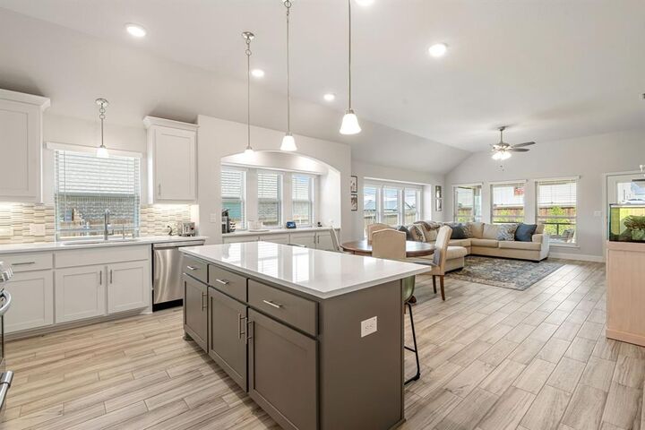 Photo de la propriété:  717 Truchas Avenue  TX 75126 