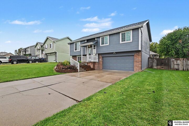 Property Photo: 610 Rosewood Avenue NE 68133