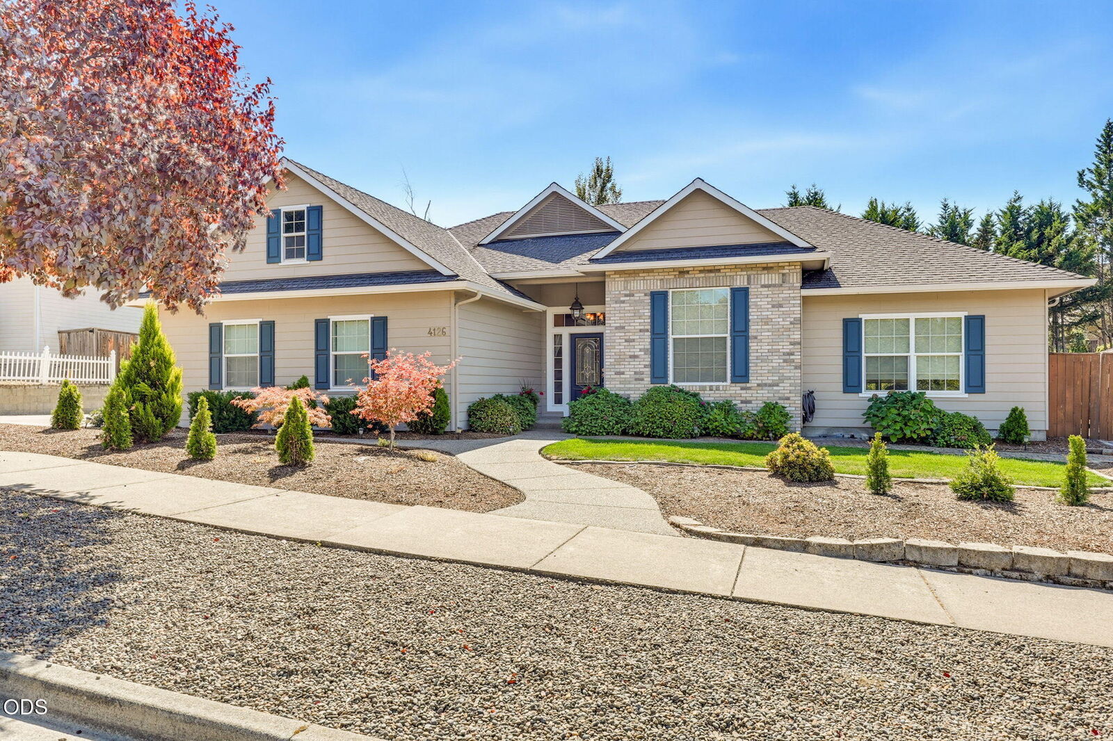 Property Photo: 4126 Hemlock Drive OR 97504