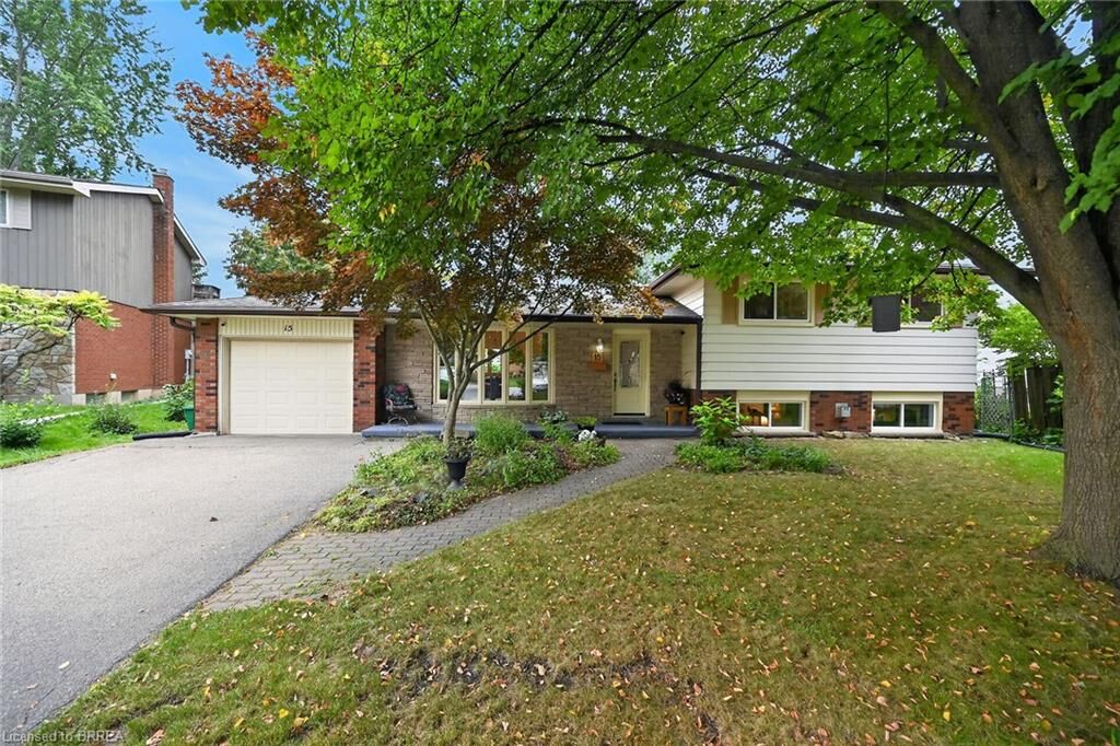 Property Photo:  15 Canary Drive  ON N3R 6G2 