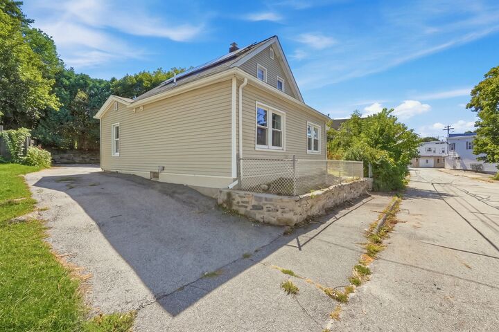 Property Photo: 6 Goddard St MA 01570