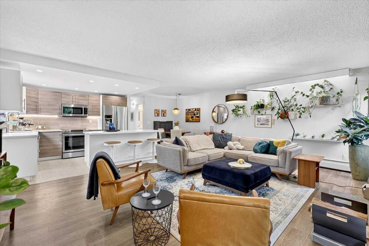 Property Photo:  626 24 Avenue SW 201  AB T2S 0K6 