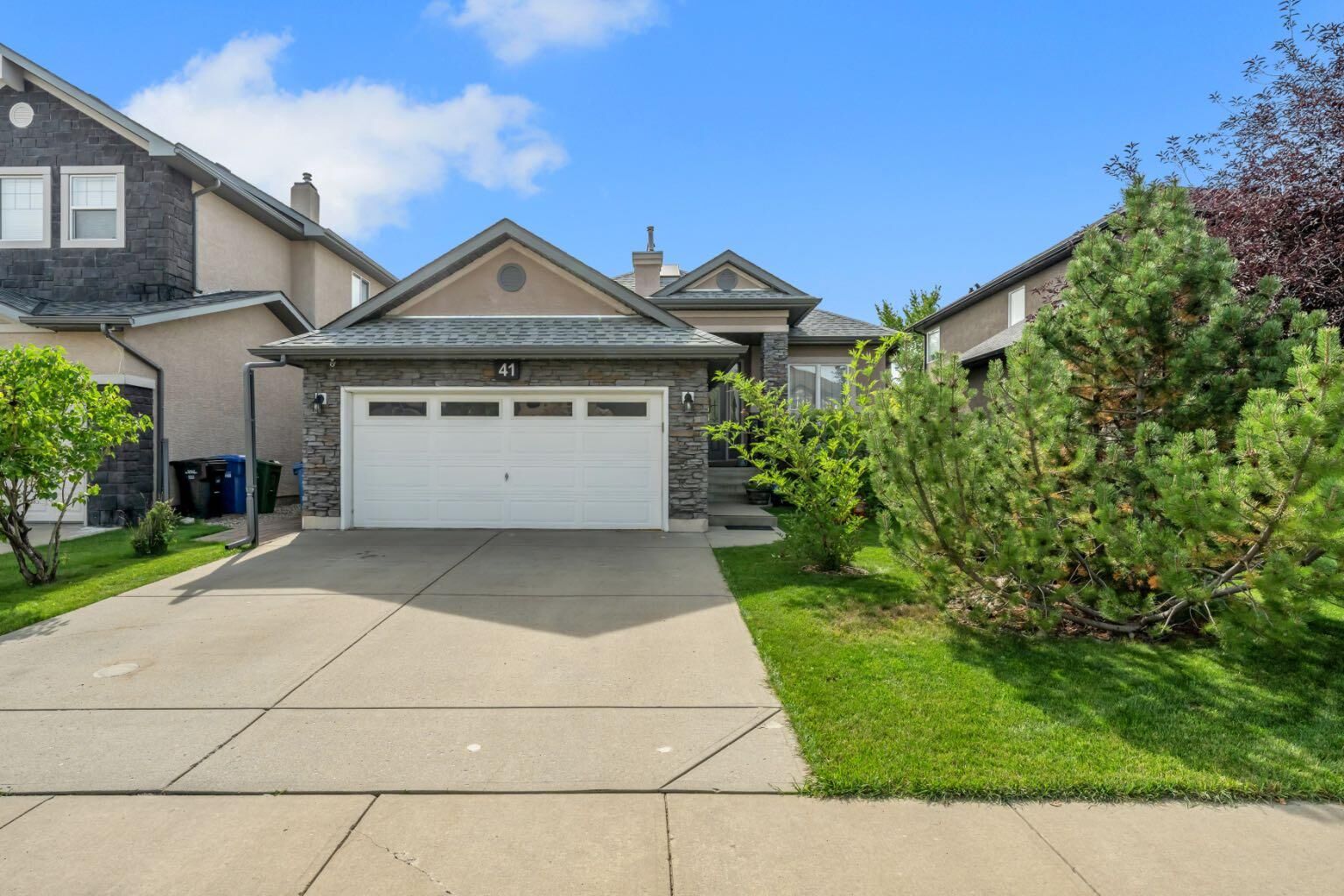 Property Photo:  41 Evercreek Bluffs Crescent SW  AB T2Y 0B9 