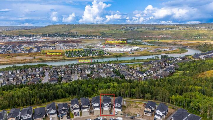 Property Photo: 503 Rivercrest View AB T4C 2W9