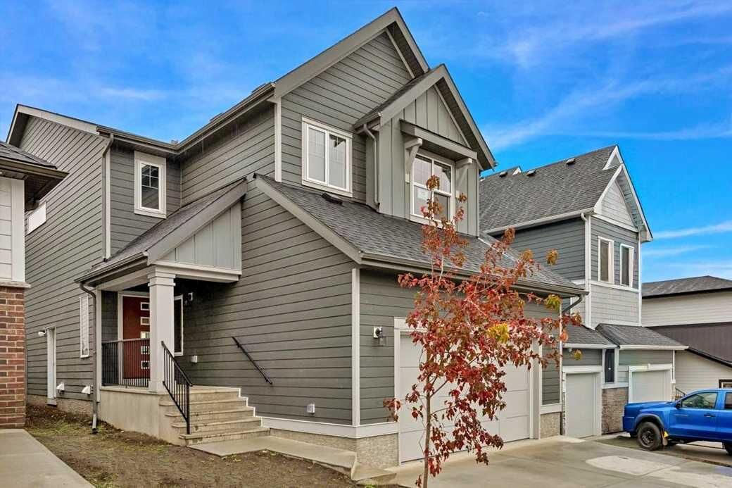 Property Photo:  75 Versant Rise SW  AB T2Y 0Z1 