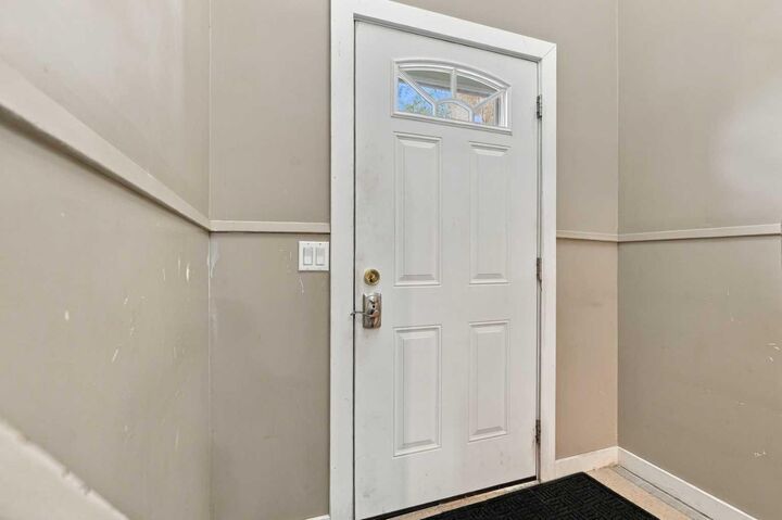 Property Photo:  64 Castlebrook Rise NE  AB T3J 1R5 