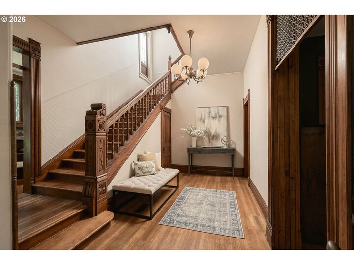 Property Photo:  626 SE 16th Ave  OR 97214 
