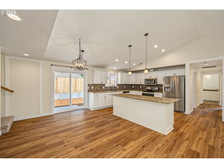 Property Photo:  3990 Douglas Dr  OR 97478 
