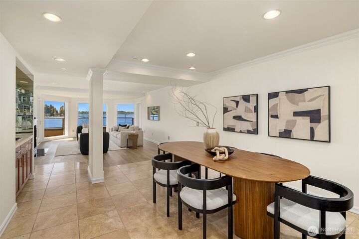 Property Photo: 4817 Lake Washington Boulevard NE 6 WA 98033