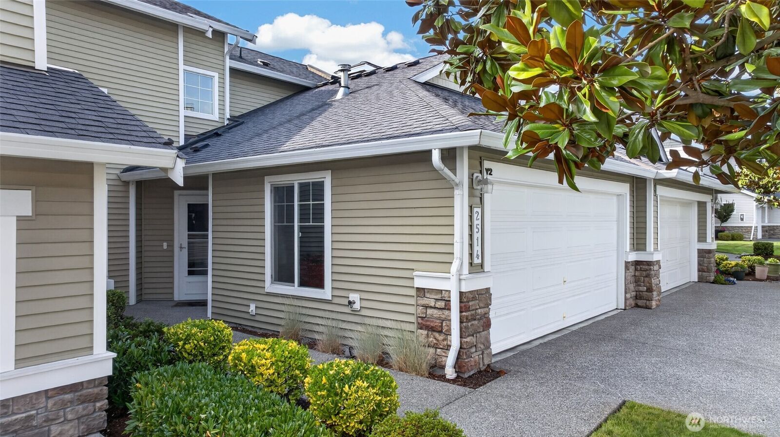 Property Photo:  2514  85th Drive NE Y2  WA 98258 