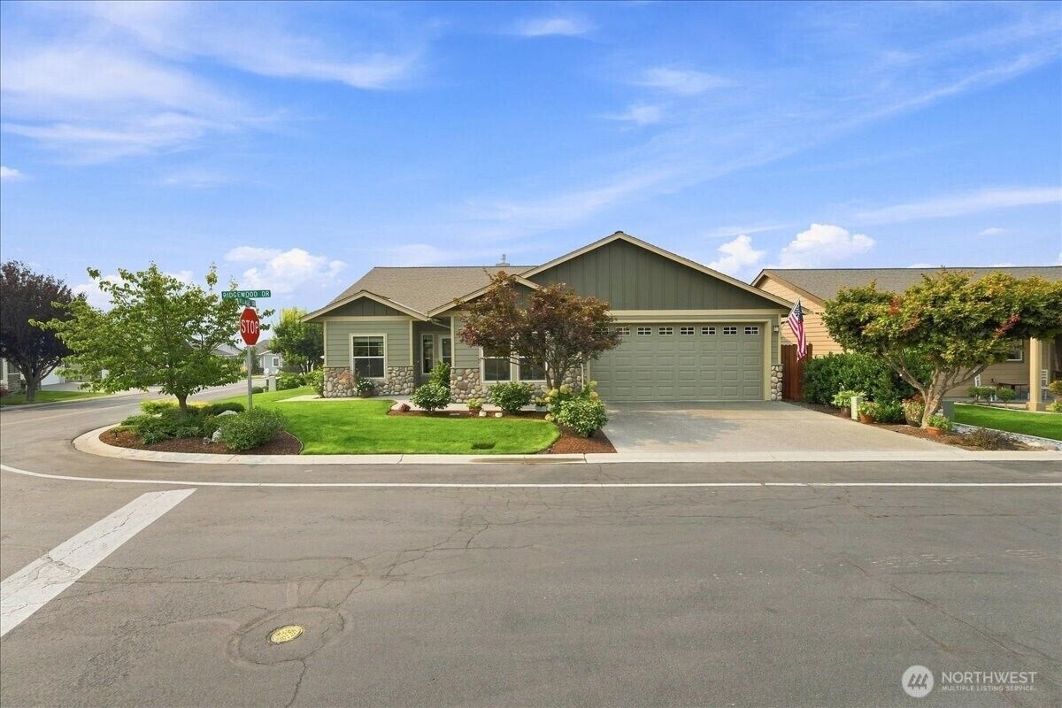 Property Photo:  387  Ridgewood Dr  WA 98831 
