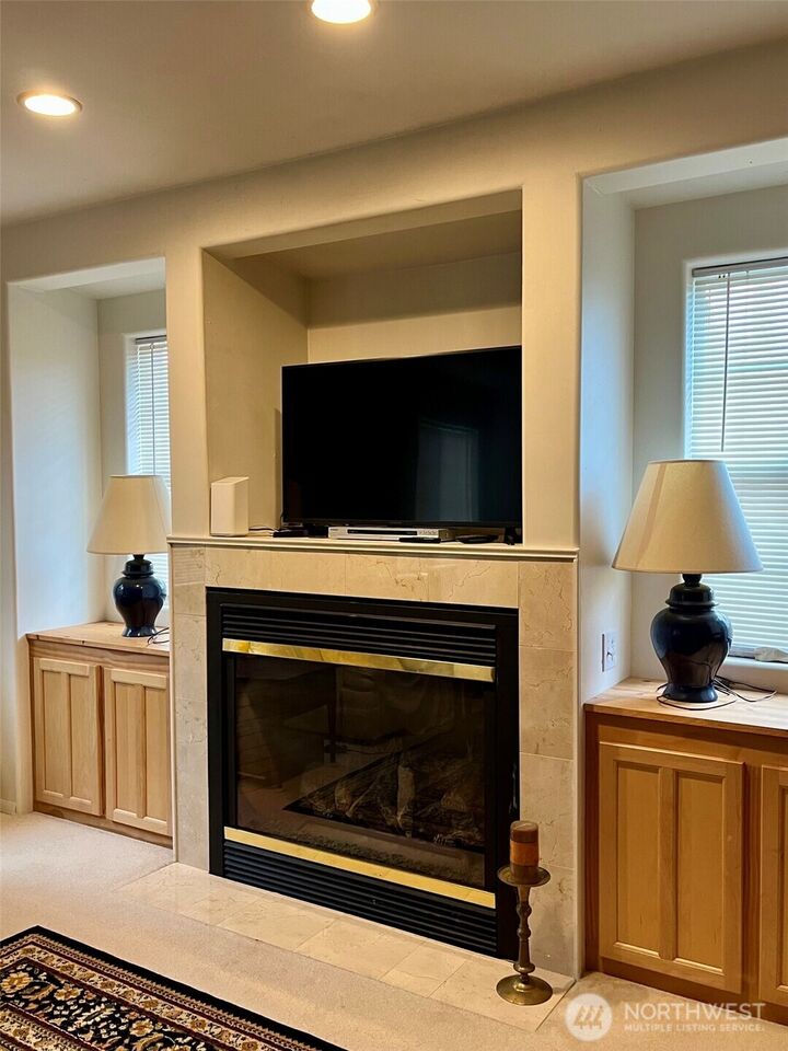 Property Photo:  611  11th Street  WA 98230 