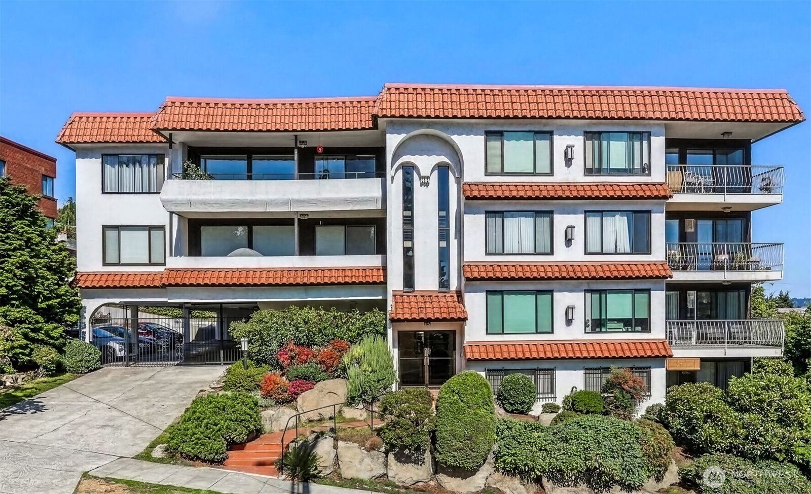 Property Photo: 610 Wheeler Street 404 WA 98109