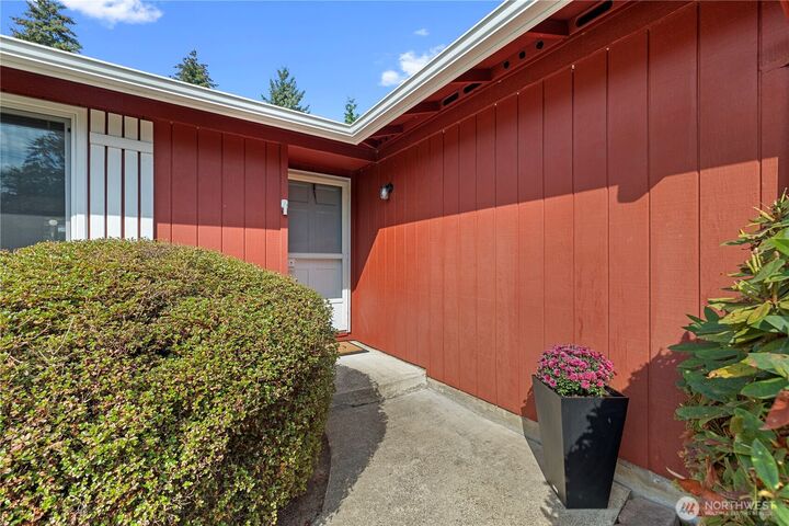 Property Photo: 1904 7th Street SW WA 98371