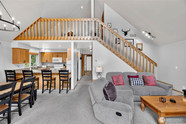 Property Photo:  1051  Yellowstone  WA 98068 