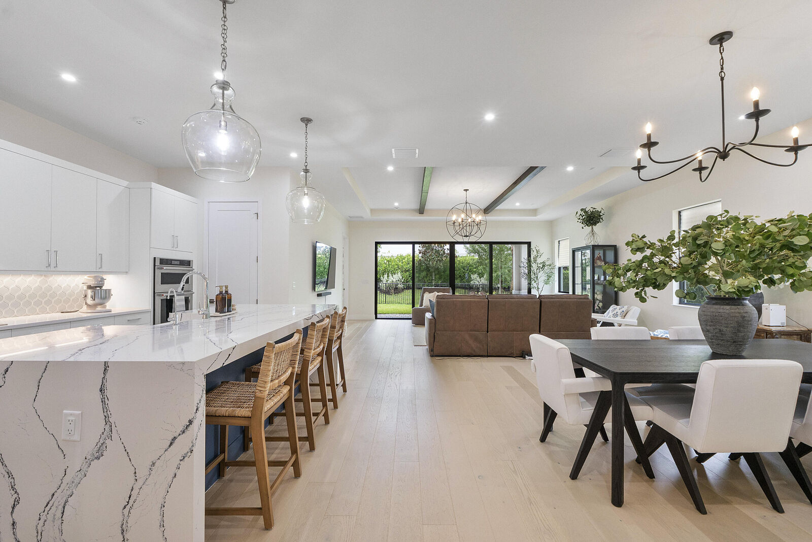 Property Photo: 12467 Solana Bay Circle FL 33412