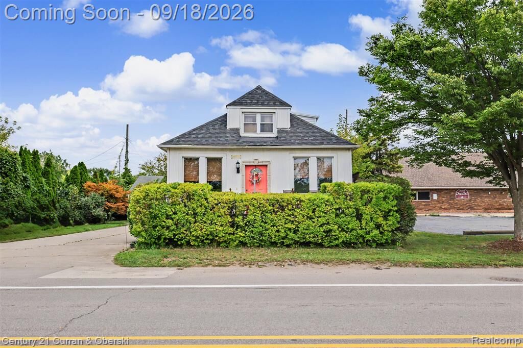 Property Photo:  26552 W Huron River Drive  MI 48134 