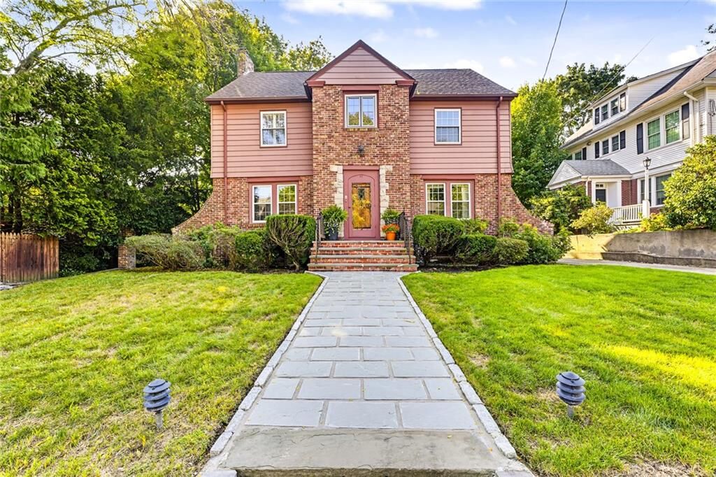 Property Photo:  49 Laurel Avenue  RI 02906 