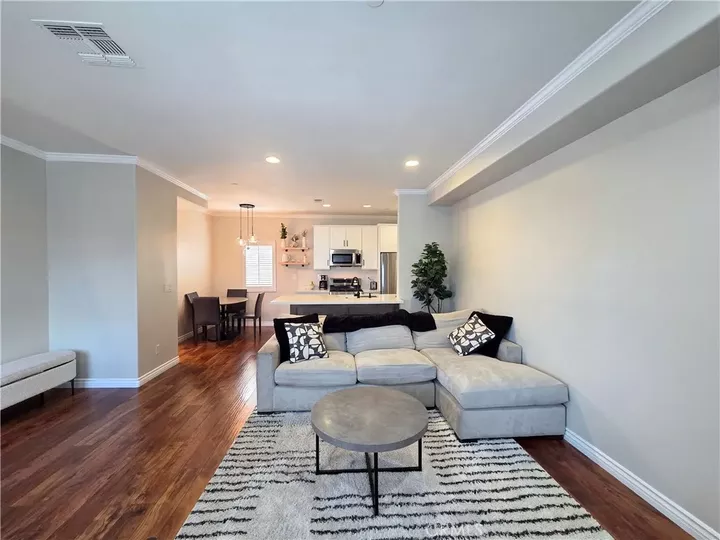 Property Photo:  3546 Linden Avenue 6  CA 90807 