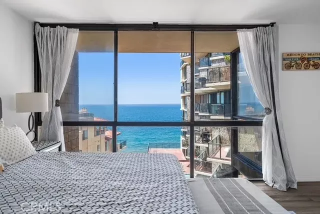 Property Photo:  531 Esplanade 302  CA 90277 