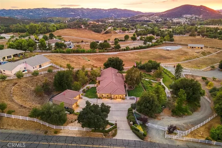 Property Photo:  39985 Calle De Suenos  CA 92562 