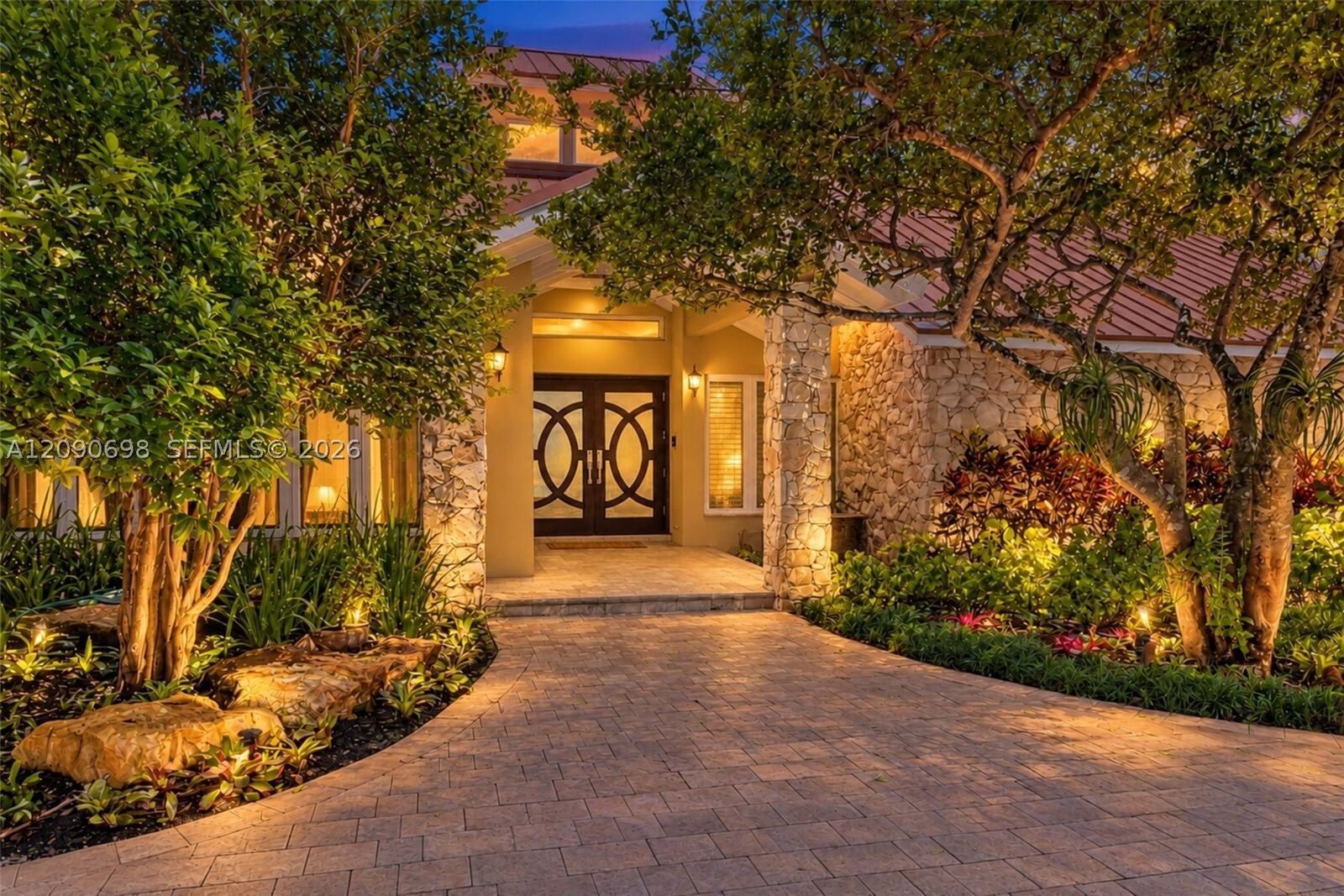 Property Photo:  6915 SW 101st St  FL 33156 