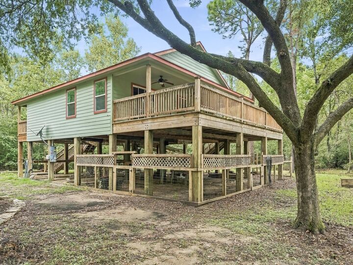 Property Photo:  1110 Turner Dr  TX 77611 