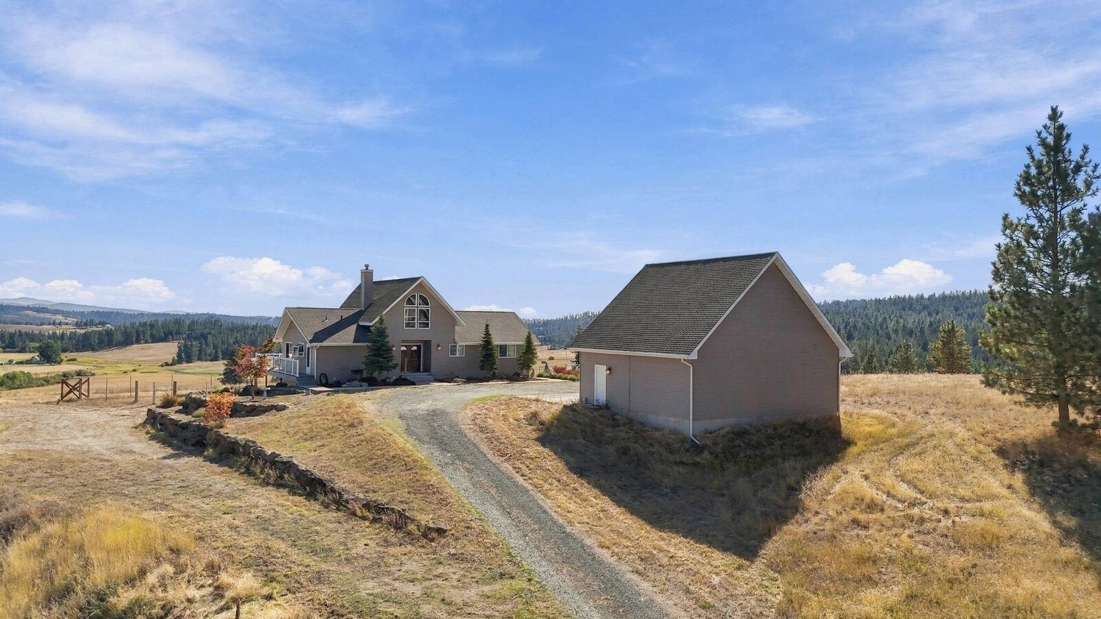 Property Photo: 27511 N Scotts Hill Ln WA 99003