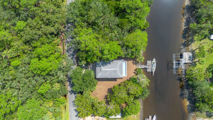 Property Photo:  42 Oyster Bay Drive  FL 32327 