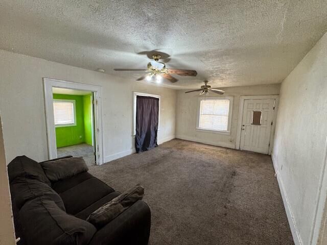 Property Photo: 202 Moneta Avenue CA 93308