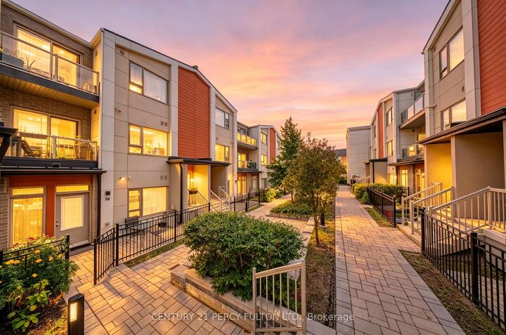 Property Photo:  70 Orchid Place Drive Th 19  ON M1B 0C4 