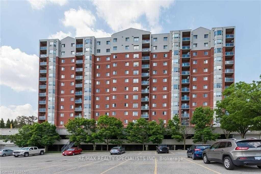 Property Photo:  30 Chapman Court 510  ON N6G 4Y4 