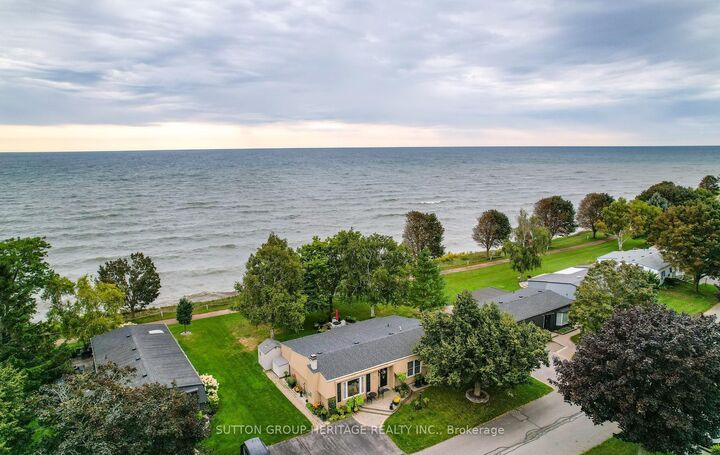 Property Photo:  89 Bluffs Road  ON L1B 1B9 