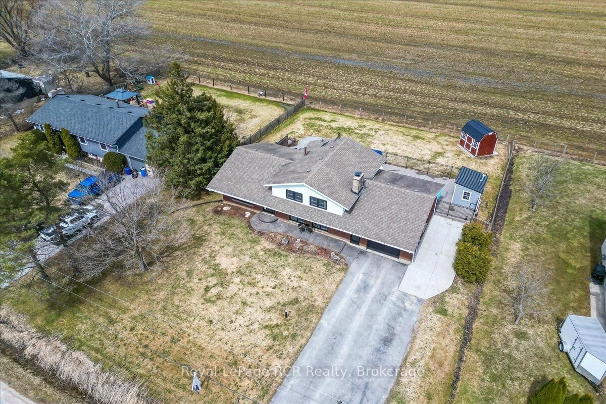 Property Photo:  883 30th Street W  ON N4K 6V5 