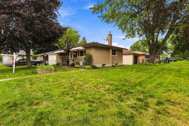 Property Photo:  1006 Apache Road  ON N5V 2V8 
