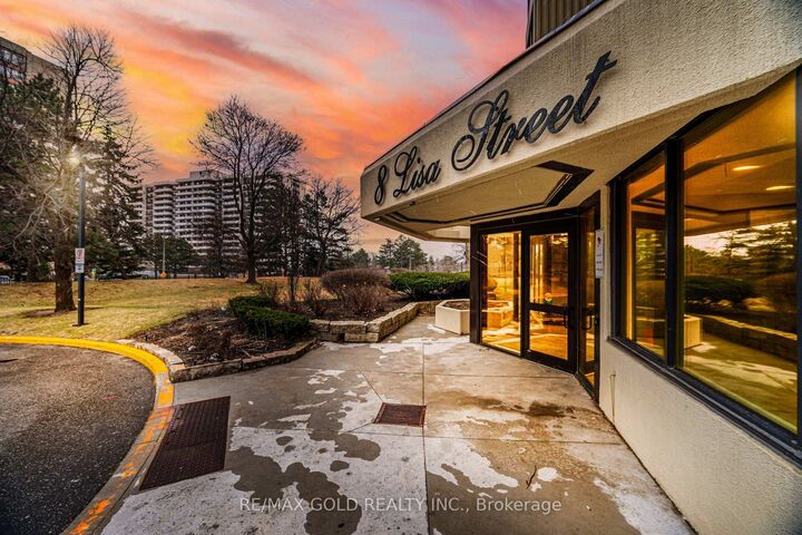 Property Photo:  8 Lisa Street 903  ON L6T 4S6 