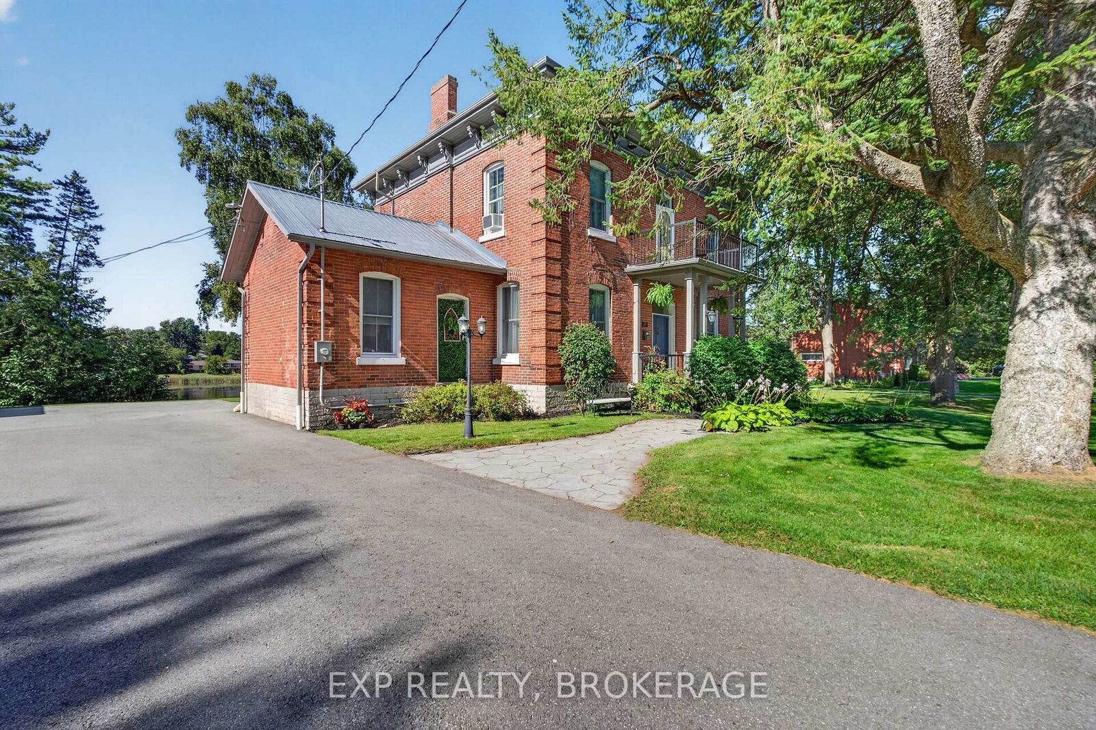 Property Photo:  109 River Road  ON K7R 3H3 
