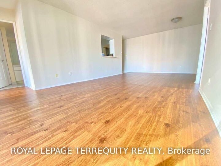Property Photo:  30 Greenfield Avenue 201  ON M2N 6N3 