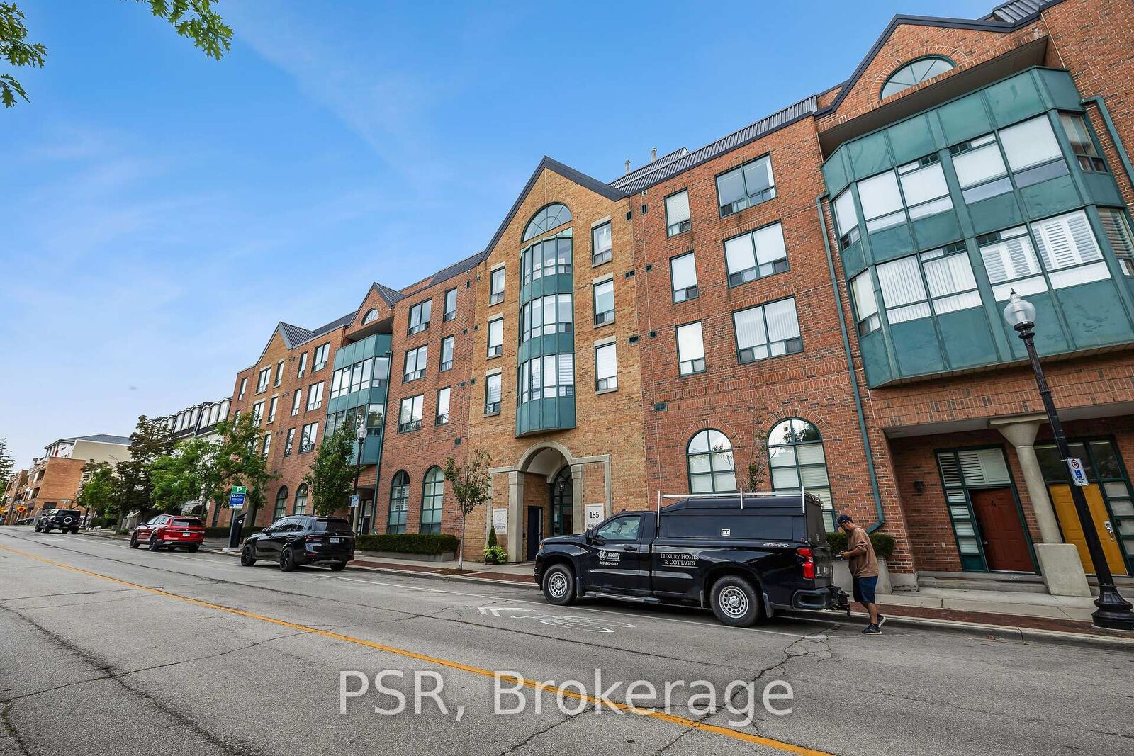 Property Photo:  185 Robinson Street 312  ON L6J 7P6 
